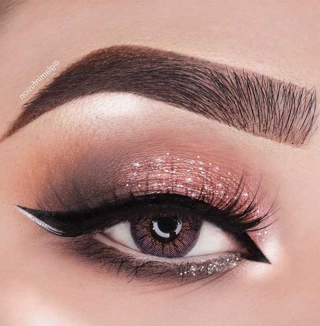 yeux maquille avec extension de cils