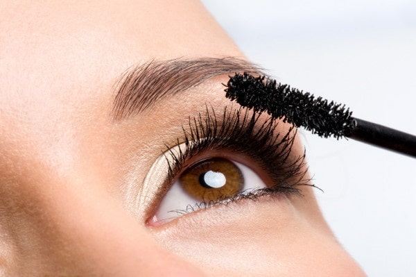 brossage des extensions de cils